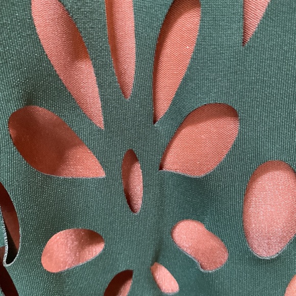 Aryeh Laser Cut Shift Medium - Picture 3 of 9